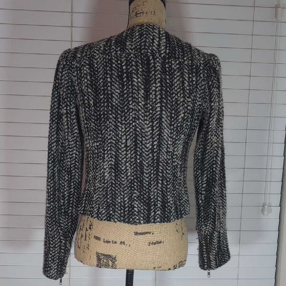 CAbi Black and White Tweed Herringbone Blazer Size 4 - Picture 6 of 11